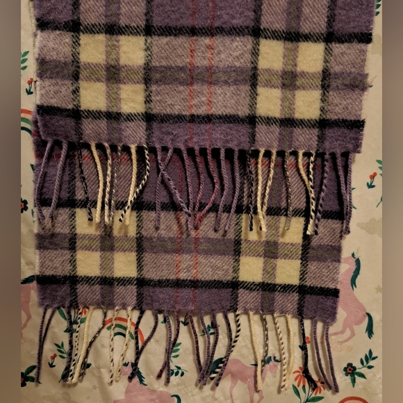 Vintage Johnstons Of Elgin Purple Plaid Wool Casual Prep Scarf w/ Fringe - Picture 4 of 7